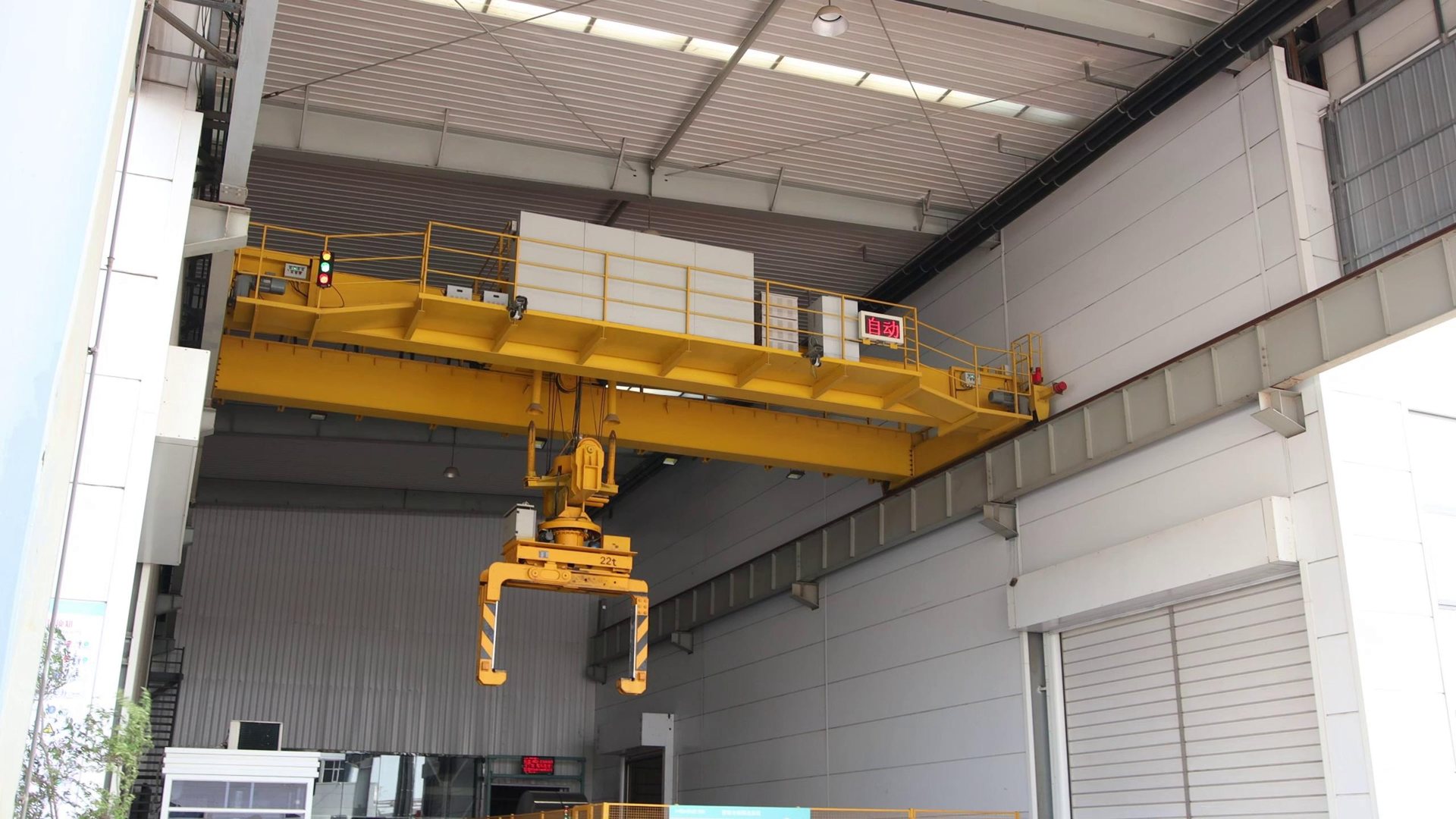 Mingtai Aluminum coil cranes at Henan Mingsheng